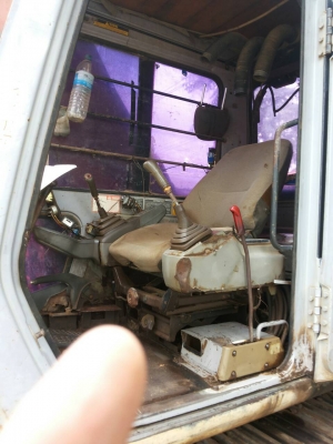 รถขุด KOMATSU PC200-3