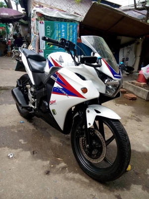 ขายลูกเดียว CBR150iปี2553ธันวา รถบ้านราคาเบาๆ เล่มเอกสารครบ ขายลูกเดียว CBR150iปี2553ธันวา รถบ้านราคาเบาๆ เล่มเอกสารครบ