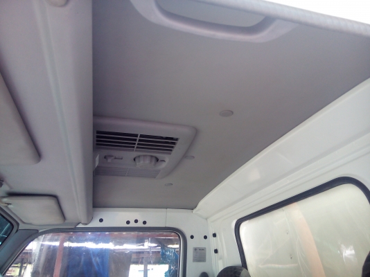 4 ล้อบรรทุก * ไม่ติดเวลา * ISUZU  *Euro.2*  NKR  100 แรงม้า *ยาว 3.20 ม.* รถสวยเดิม+สวยจริง * รถห้างแท้ * มีเล่มพร้อม*  (ปี51)