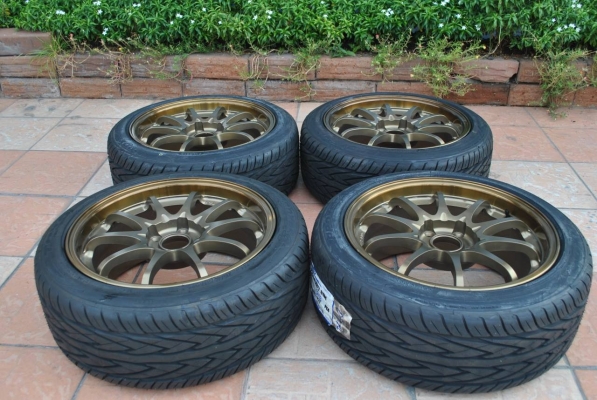 ขายล้อมือสอง CE28 ขอบ17 5รู114.3 พร้อมยางใหม่ TOYO PX4 215/45R17