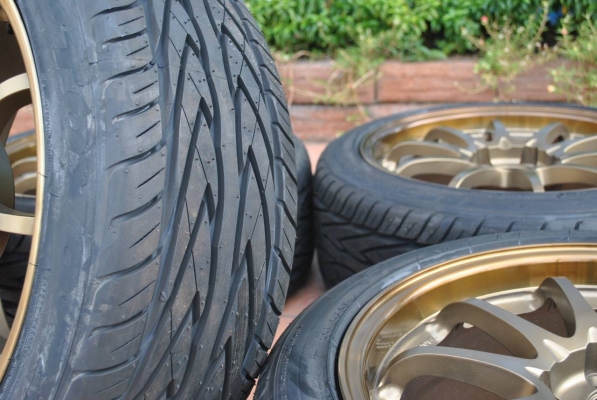 ขายล้อมือสอง CE28 ขอบ17 5รู114.3 พร้อมยางใหม่ TOYO PX4 215/45R17