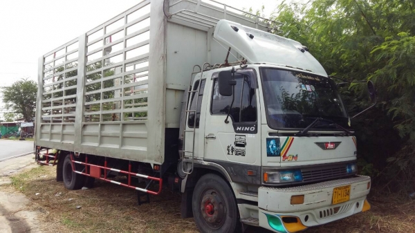 หกล้อ! ฮีโน้ FF3H195 ปี39 กะบะเหล็ก ยาว 7.20ม แอร์ เวอร์ ทิฟฟี ยาง900 ทะเบียนพร้อมโอน ราคา 595,000บ