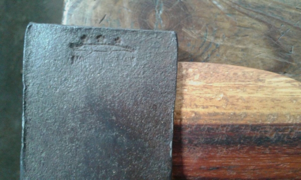 ขวานเยอรมันพร้อมด้ามไม้ประดู่ ขวานเยอรมันพร้อมด้ามไม้ประดู่