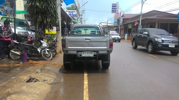 ขายรถTOYOTA 4x4(ประกอบนอก) ขายรถTOYOTA 4x4(ประกอบนอก)