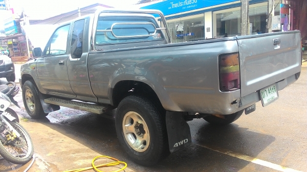 ขายรถTOYOTA 4x4(ประกอบนอก) ขายรถTOYOTA 4x4(ประกอบนอก)