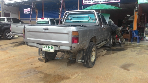 ขายรถTOYOTA 4x4(ประกอบนอก) ขายรถTOYOTA 4x4(ประกอบนอก)