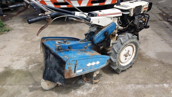 นำเข้าจากญี่ปุ่น รถไถเดินตาม  ISEKI   รุ่น KX750 ขนาด 7 แรง  เก่าญี่ปุ่น  เครื่องยนต์ติดง่าย  สภาพสวย