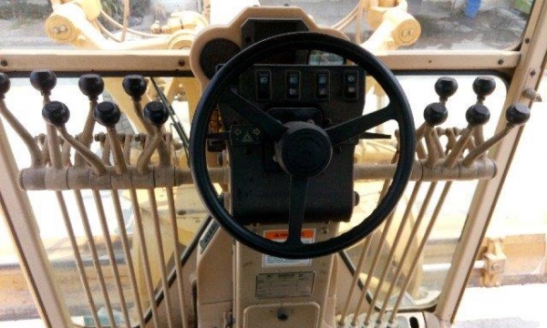 รถเกรด CAT 140H #2ZK01248 รถนำเข้าจากUSA มี Scatify ราคาไม่แพง สภาพพร้อมใช้งาน สนใจติดต่อ ใหม่ 061-4194022