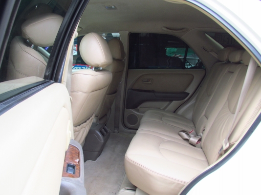 HARRIER 3.0 RX300 AT ปี2005 ไม่มีชน มีเล่มพร้อมโอน HARRIER 3.0 RX300 AT ปี2005 ไม่มีชน มีเล่มพร้อมโอน