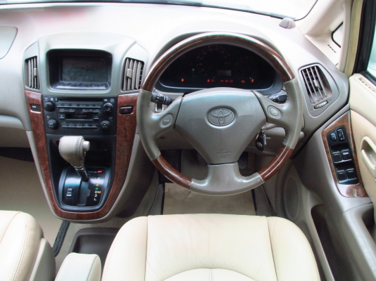 HARRIER 3.0 RX300 AT ปี2005 ไม่มีชน มีเล่มพร้อมโอน HARRIER 3.0 RX300 AT ปี2005 ไม่มีชน มีเล่มพร้อมโอน