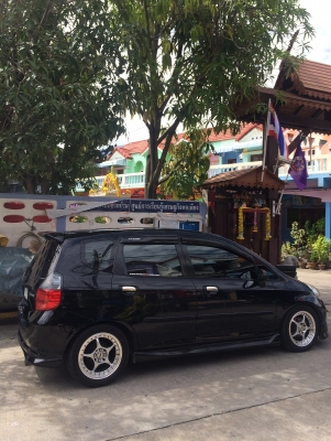 ขาย Honda Jazz  รถปี05 i-dsi วิ่งน้อย ผู้หญิงใช้