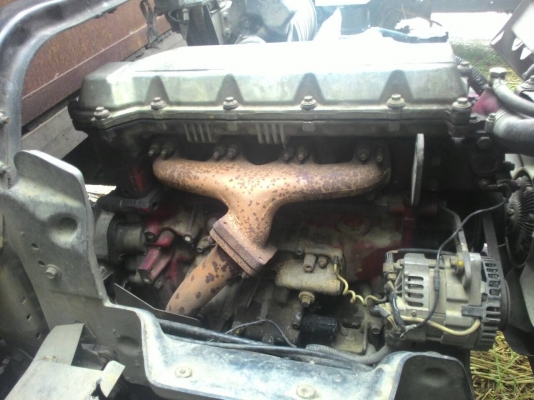 ขายรถบรรทุก6ล้อคอก HINO FC4J เครื่อง JO5C 145 แรง ยาว5.50เมตรภายในคอลโชลดี เบาะที่นั่งขาด หัวตีเก็บสี ยางด้อย คัสชีส์สวย เครื่องมีอ่อนนิดๆ ตามสภาพครับ