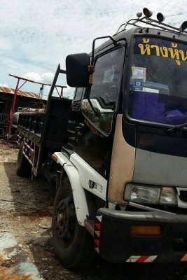 รถสวย ราคาโครตถูก !!! รีบขายครับ! ใครสนใจก็ติดต่อด่วนๆเลยครับ 6 ล้อ ISUZU เจ้าของขายเอง เอกสารครบ (รูปเยอะ เชิญชมด้านใน)