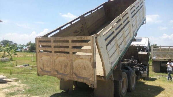 Mitsubishi (คุณหลง) FN 527 M ปี 38 เปลี่ยนเครื่องมา เป็น 260 แรงม้า ลงเล่มแล้ว เครื่องดี คัทซ์ซีดี