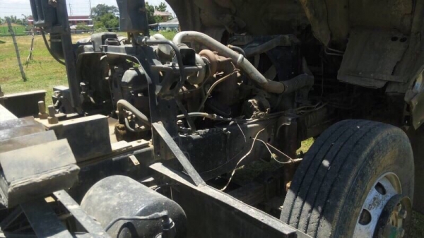 Mitsubishi (คุณหลง) FN 527 M ปี 38 เปลี่ยนเครื่องมา เป็น 260 แรงม้า ลงเล่มแล้ว เครื่องดี คัทซ์ซีดี