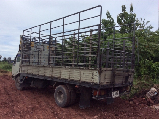 HINO FC (ซุปเปอร์เสี่ยแท้) เครื่อง 120 แรงยาว 5.5 ม. รั้วสูง คานท้ายใหญ่ ครัทซีสวย รถใช้งานอยู่ ภาษีไม่ขาด  ขาย 280,000 บาท( ศุภากร 081-1903107, 081-4252943)