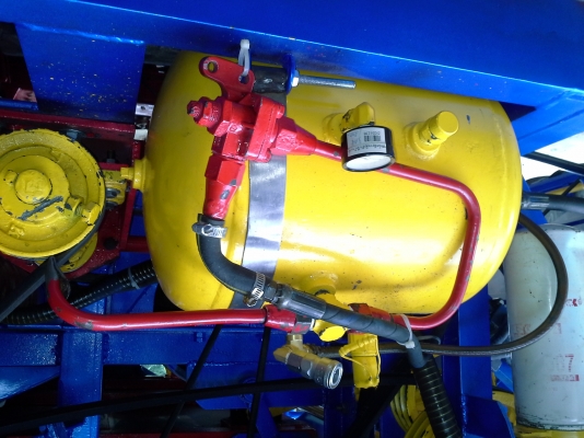 เสร็จแล้วครับ ขาย ไทยเจริญ เดิน 10 ht  เครื่องมิตตซู 220 ปั้มไดกิ้น 22