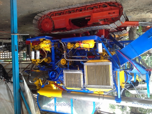 เสร็จแล้วครับ ขาย ไทยเจริญ เดิน 10 ht  เครื่องมิตตซู 220 ปั้มไดกิ้น 22