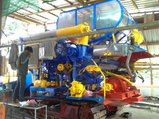 เสร็จแล้วครับ ขาย ไทยเจริญ เดิน 10 ht  เครื่องมิตตซู 220 ปั้มไดกิ้น 22