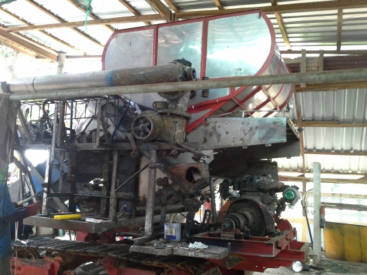 เสร็จแล้วครับ ขาย ไทยเจริญ เดิน 10 ht  เครื่องมิตตซู 220 ปั้มไดกิ้น 22