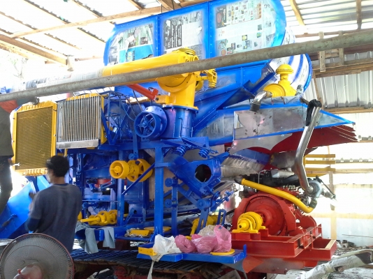 เสร็จแล้วครับ ขาย ไทยเจริญ เดิน 10 ht  เครื่องมิตตซู 220 ปั้มไดกิ้น 22