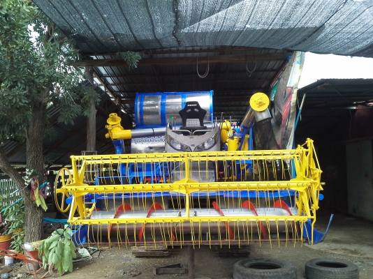 เสร็จแล้วครับ ขาย ไทยเจริญ เดิน 10 ht  เครื่องมิตตซู 220 ปั้มไดกิ้น 22