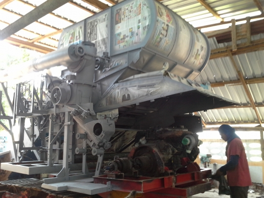 เสร็จแล้วครับ ขาย ไทยเจริญ เดิน 10 ht  เครื่องมิตตซู 220 ปั้มไดกิ้น 22