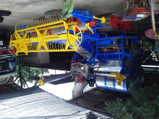 เสร็จแล้วครับ ขาย ไทยเจริญ เดิน 10 ht  เครื่องมิตตซู 220 ปั้มไดกิ้น 22