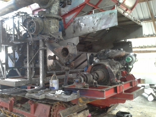 เสร็จแล้วครับ ขาย ไทยเจริญ เดิน 10 ht  เครื่องมิตตซู 220 ปั้มไดกิ้น 22