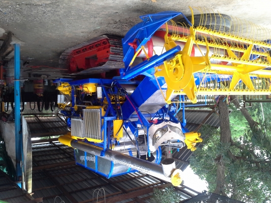 เสร็จแล้วครับ ขาย ไทยเจริญ เดิน 10 ht  เครื่องมิตตซู 220 ปั้มไดกิ้น 22