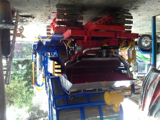 เสร็จแล้วครับ ขาย ไทยเจริญ เดิน 10 ht  เครื่องมิตตซู 220 ปั้มไดกิ้น 22