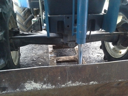 ขายฟอดร์ 6640 สองเพานิวฮอแลน เกียรธรรมดา 12&times;12 แอเย็นดันหน้าหางสี่ไคเฮงหลี เล่มทะเบียนพร้อมใช้