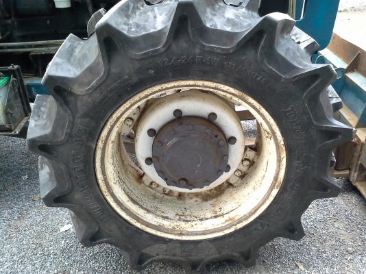 ขายฟอดร์ 6640 สองเพานิวฮอแลน เกียรธรรมดา 12&times;12 แอเย็นดันหน้าหางสี่ไคเฮงหลี เล่มทะเบียนพร้อมใช้