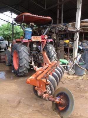 ขายด่วนรถไถ45แรง+ดันหน้า+ผาน6