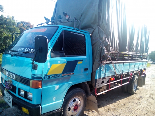 ขายถูก รถ6ล้อ อีซูซุNKR 110 แรงม้า