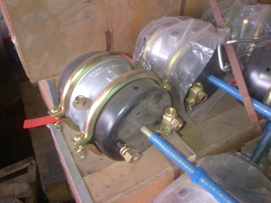 หม้อลมเบรคข้างเพลา 1500 บาท โทร 0906208746