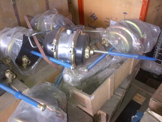 หม้อลมเบรคข้างเพลา 1500 บาท โทร 0906208746