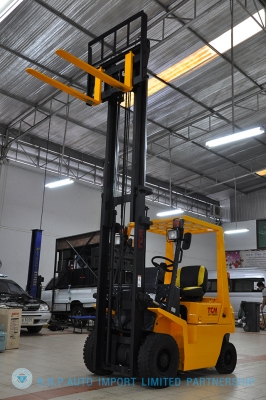 ขายรถโฟล์คลิฟท์มือสอง TCM  รุ่น FG15 ราคา 155,000 บาท นำเข้าจากประเทศญี่ปุ่น 100\% ไม่เคยใช้งานในไทย