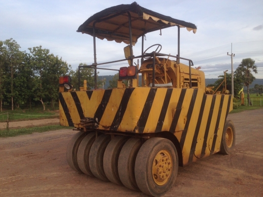 ขายรถบด ล้อยาง 11 ล้อ ขายรถบด ล้อยาง 11 ล้อ