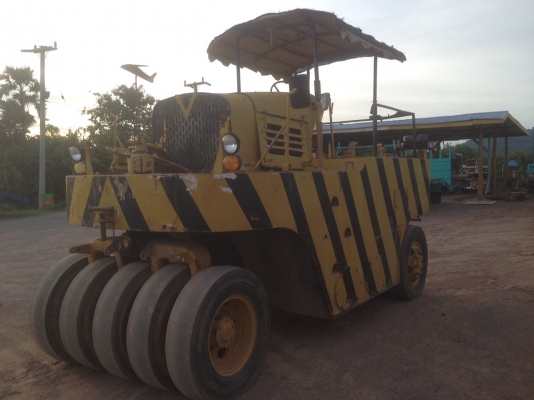 ขายรถบด ล้อยาง 11 ล้อ ขายรถบด ล้อยาง 11 ล้อ