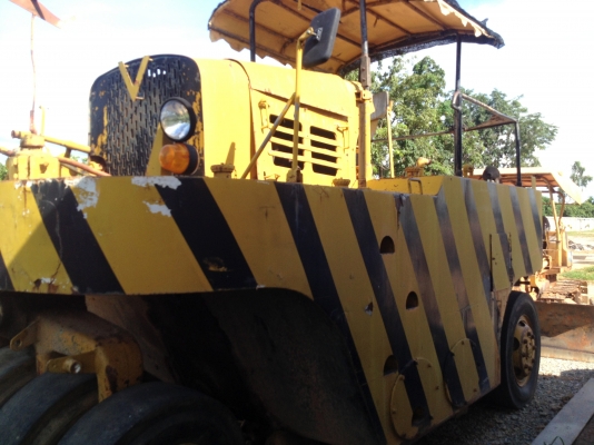 ขายรถบด ล้อยาง 11 ล้อ ขายรถบด ล้อยาง 11 ล้อ