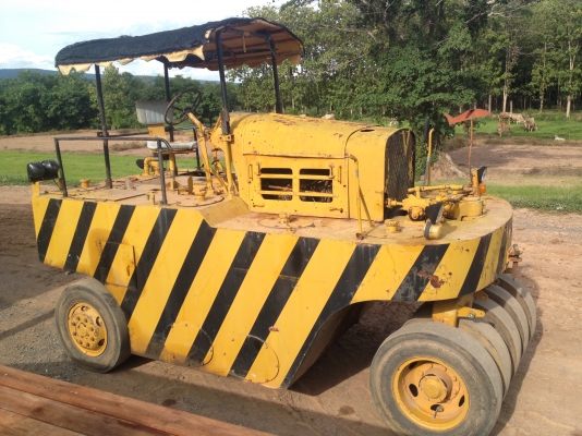 ขายรถบด ล้อยาง 11 ล้อ ขายรถบด ล้อยาง 11 ล้อ