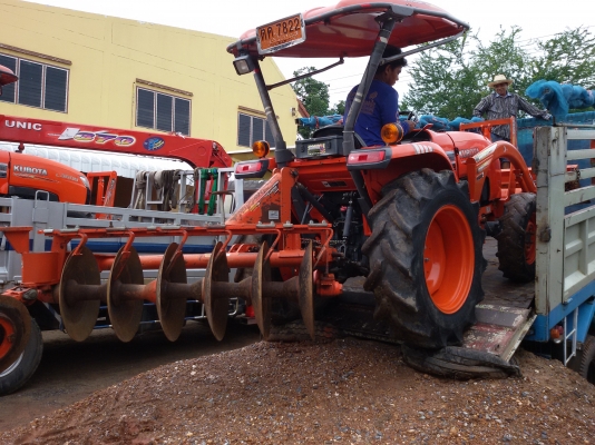 ปัญญาแทรคเตอร์..จัดมาให้ครับ ด่วน!!!คูโบต้า L3608 พร้อมใบมีดคานบน พร้อมผาน6 ตราช้าง22&times;6รถไร่สีเดิมๆจัดส่ง อ.สามเงา จ.ตาก