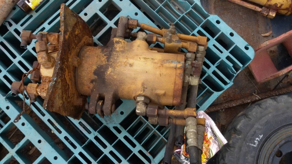 ขายใจกลางแบคโฮ เก่านอก ไม่เคยใช้งานในไทย ติดต่อด่วน 081-9176906