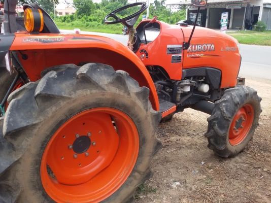 ปัญญาแทรคเตอร์..จัดมาให้ครับ ด่วน!!!คูโบต้า L3608 ตัวเปล่า รถไร่สีเดิมๆ