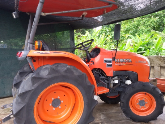 ปัญญาแทรคเตอร์..จัดมาให้ครับ ด่วน!!!คูโบต้า L3608 ตัวเปล่า รถไร่สีเดิมๆ