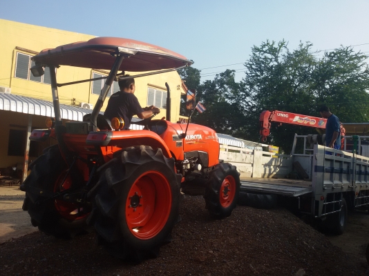 ปัญญาแทรคเตอร์..จัดมาให้ครับ ด่วน!!!คูโบต้า L3608 ตัวเปล่า รถไร่สีเดิมๆ