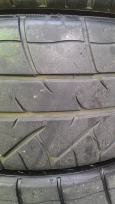 ขายยาง KUMHO V720 195-50-15 ปลายปี14 ลงพื้นปี15 สภาพสวย ดอกหนาๆ เนื้อนิ่ม ไม่กินข้าง ไม่มีบวม