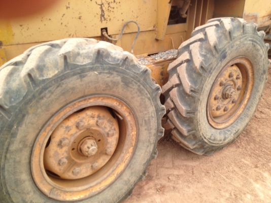 ขายรถเกรด   ขนาดเล็ก