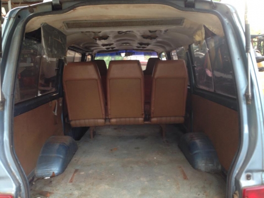 ขายรถตู้นิสสัน 38500 บาท เครื่องTD27 เครื่องแน่นมาก เบาะมีแถวเดียว ทะเบียนขาดปี 57 พวงมาลัยธรรมดา ล้อแม๊กอีซูซุ